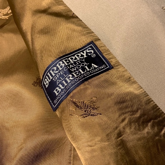 Burberry Trench Coat - Picture 5 of 9